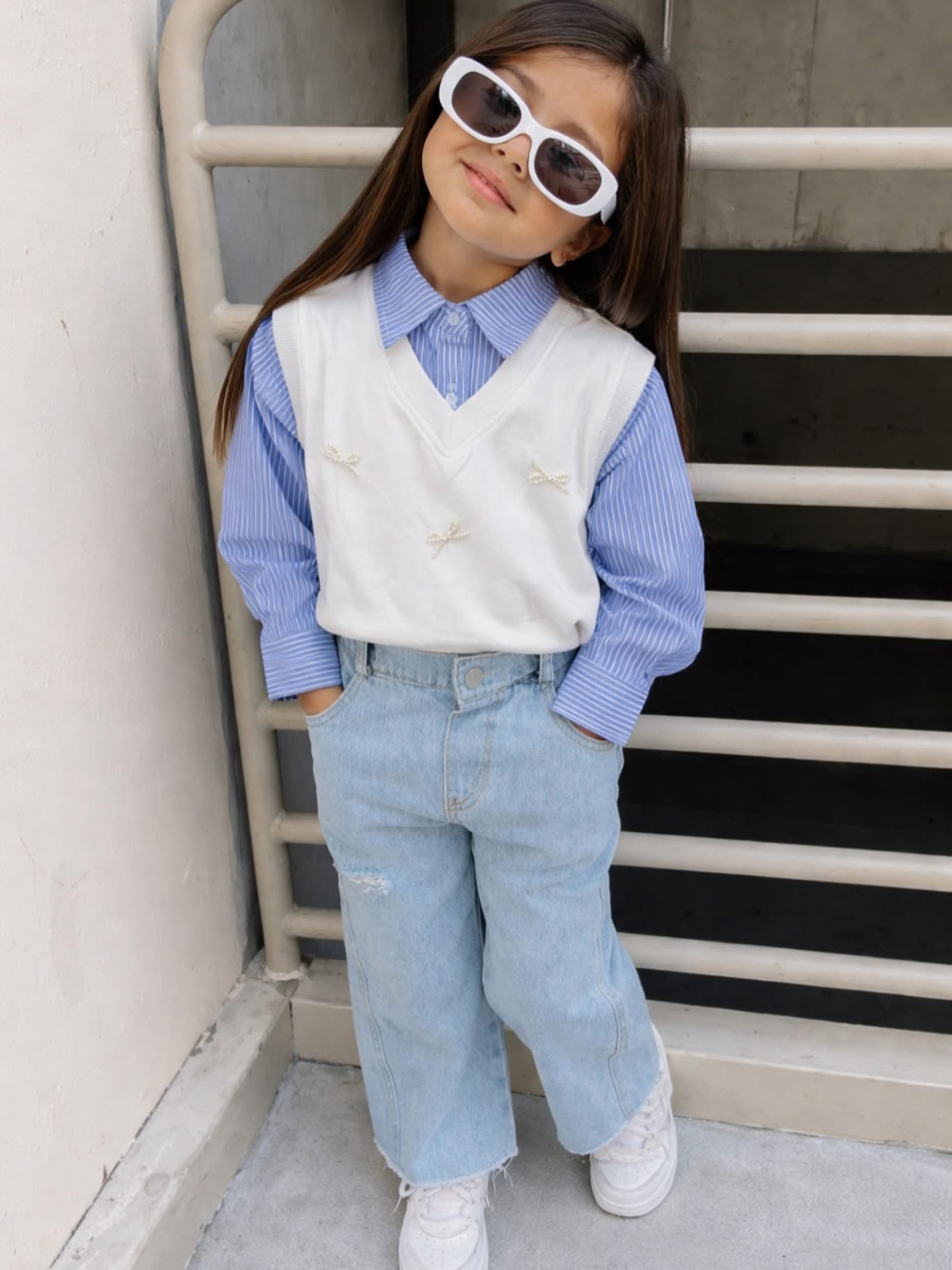 Camicia con gilet beige e celeste