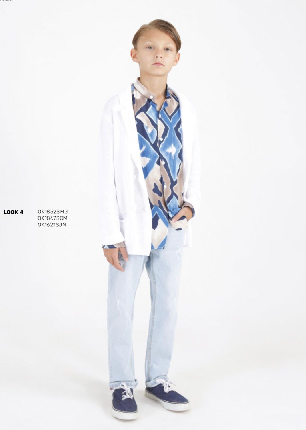 Jeans regular fit lavaggio chiaro disponibile dalla 3 alla 16 anni