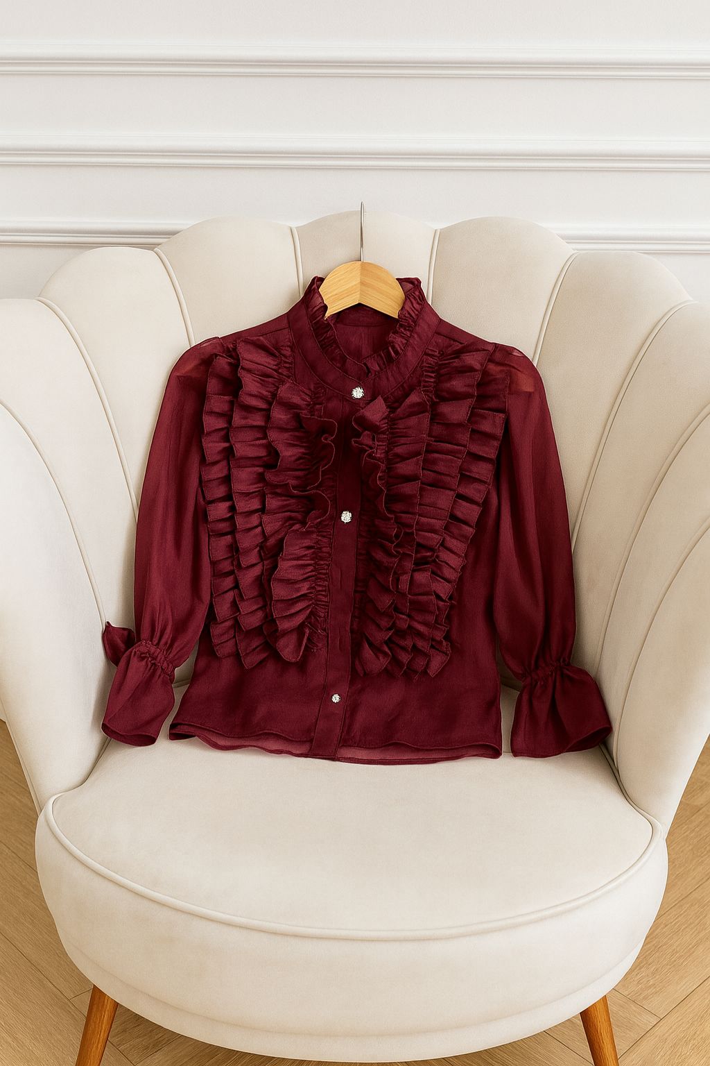 Camicetta bordeaux con bottoni gioiello