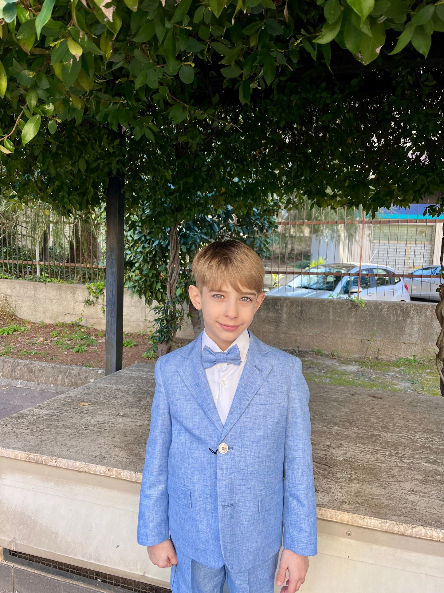 Giacca color cielo disponibile dalla 3 alla 7 anni