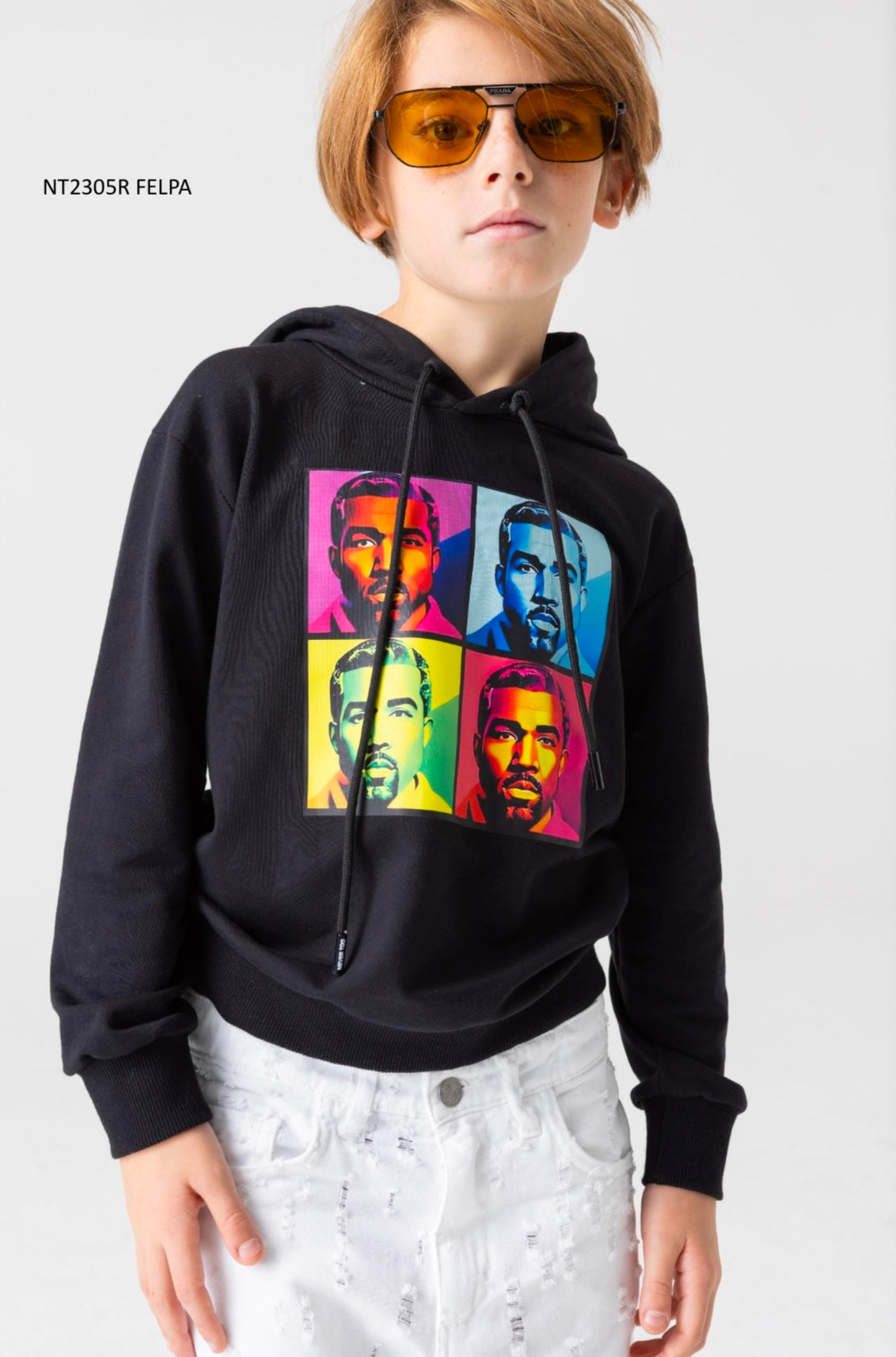 Felpa nera con stampa disponibile dalla 8 alla 16 anni