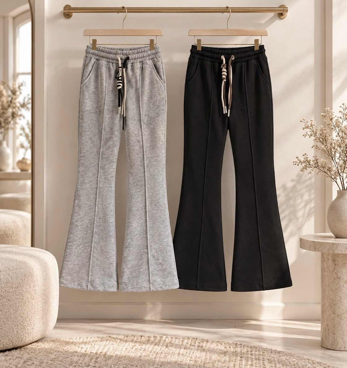 Pantalone da tuta a zampa