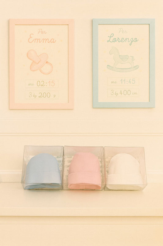 Cappellino prima nascita disponibile rosa, celeste e bianco