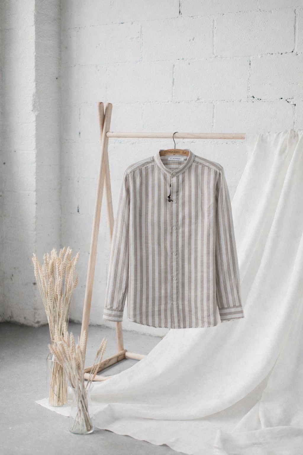 Camicia alla coreana disponibile dalla 3 alla 16 anni
