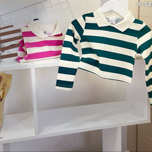 Maglia crop con colletto disponibile dalla 4 alla 14 anni