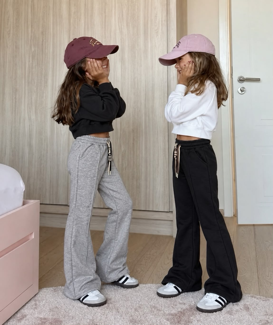 Pantalone da tuta a zampa