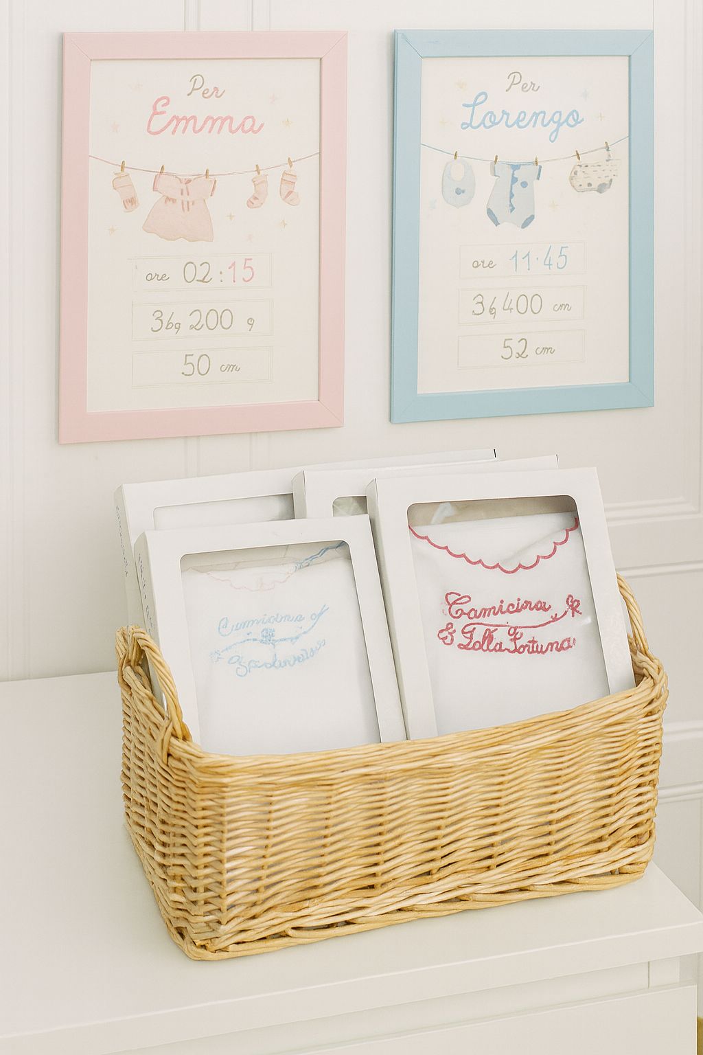 Camicina della fortuna disponibile in beige,azzurro ,rosa e rosso